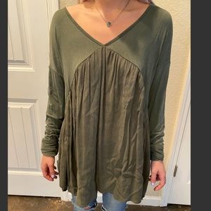 green long sleeve tunic